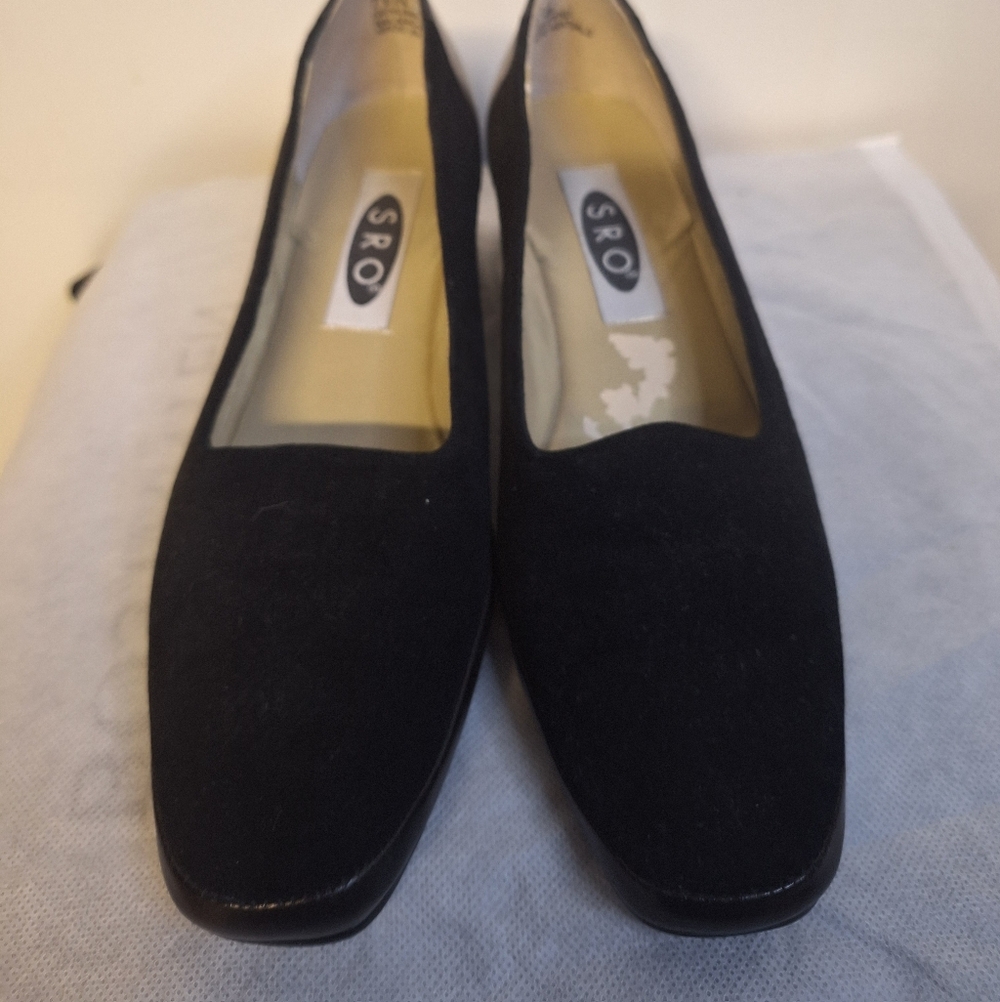 Women's Black Suede Loafer Size 7.5N